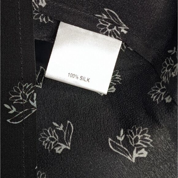 Tucker The Combo Classic Blouse Inked Batik in Crepe de Chine Silk Top Floral - Picture 5 of 7